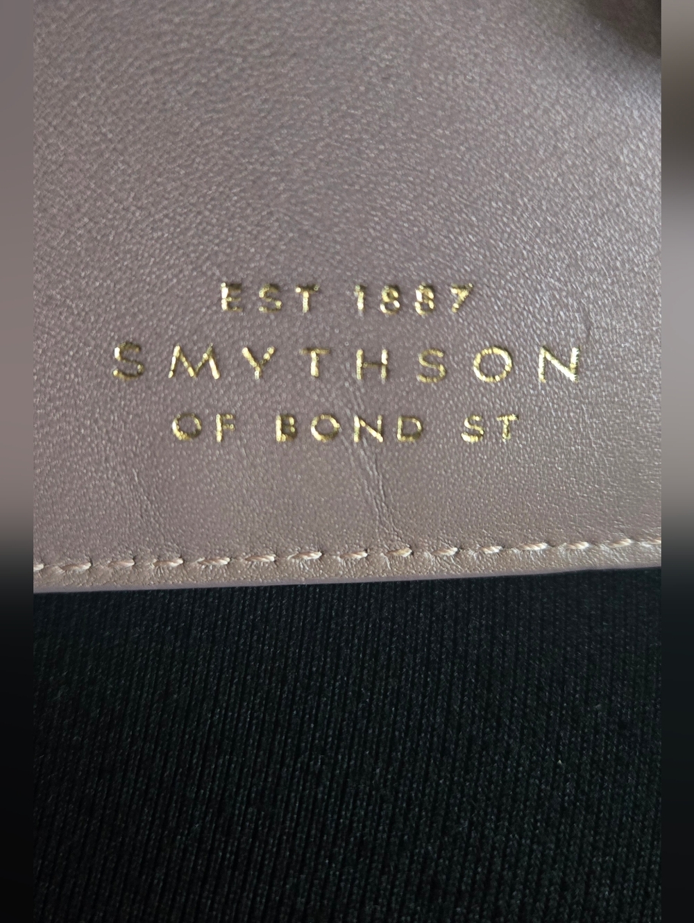 Smythson Mauve Perforated Leather Travel Pouch - Picture 2 of 12